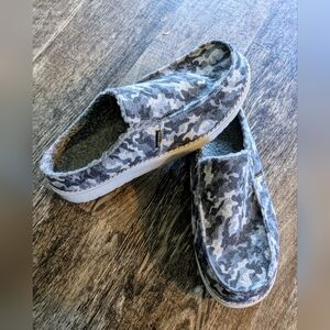 ITAZERO SLIP ON SHOES SIZE 12.5